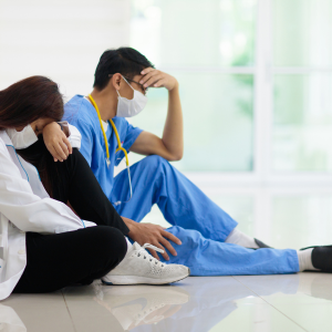 Agotamiento emocional en cuidadores: el desgaste invisible